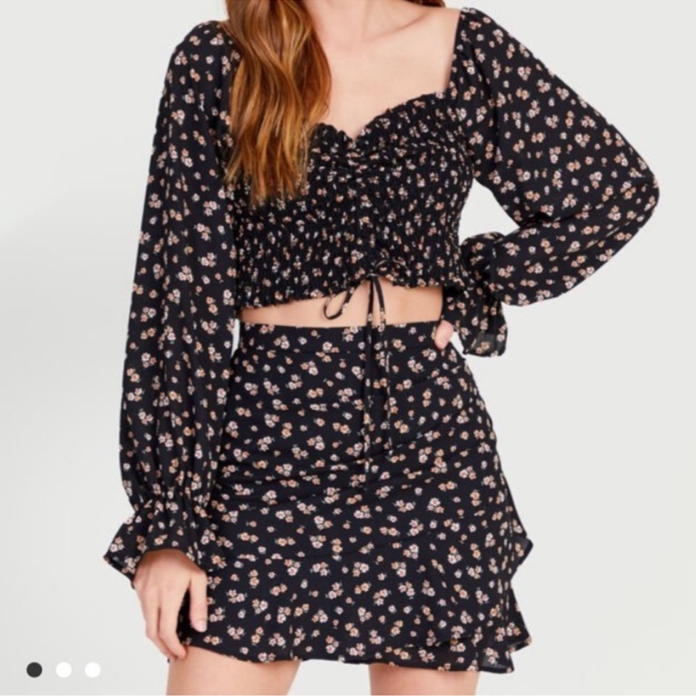 Altar'd State Black Floral Ruched Blouse - Picture 7 of 7